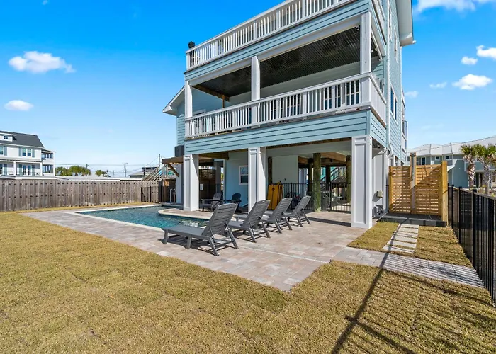 Blue Horizon At Pensacola Beach - Heated Pool, Across Beach Access, Beach Gear, Dog Ok!