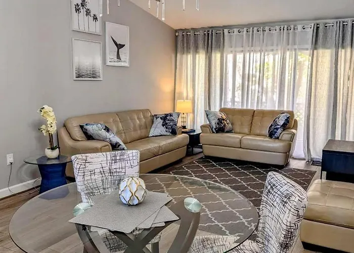 Lovely 2 Bedroom Condo With A Pool!