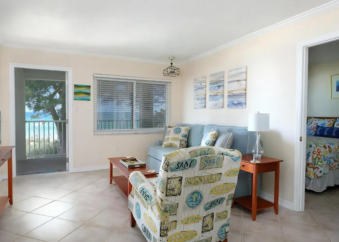 Enjoy Beautiful Sunsets Beachfront Villa