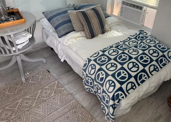 Seabreeze Tiny Cottage