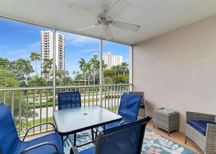 Completely Remodeled 2 Bed 2 Bath I Block Away From Free Beach Access