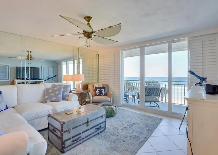 Beachfront Condo W/ Pool Access In Ponce Inlet