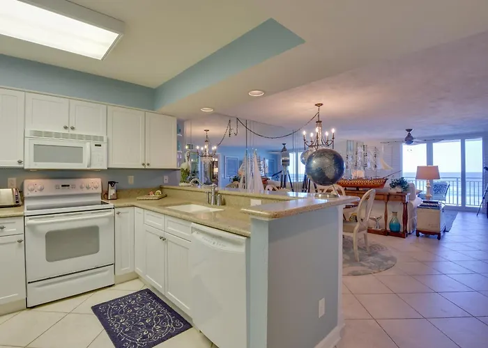 Beachfront Condo W/ Pool Access In Ponce Inlet