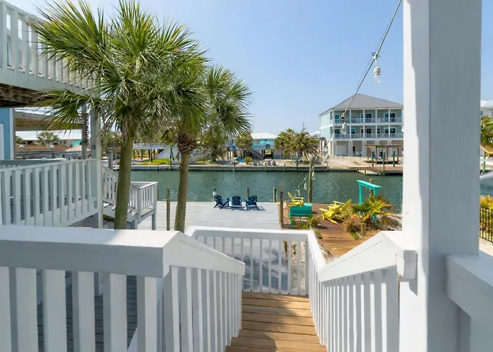 Waterfront Home, Short Walk To Beach, Deck/Balcony