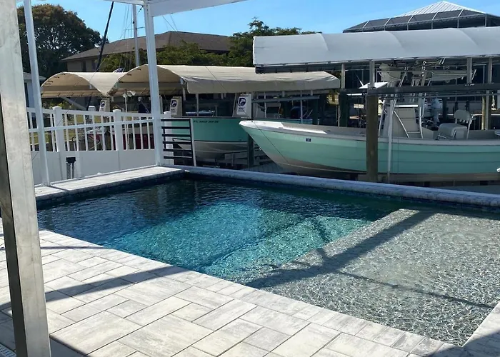 Waterfront Fishermans Retreat - Quick Harbor Access - Heated Pool