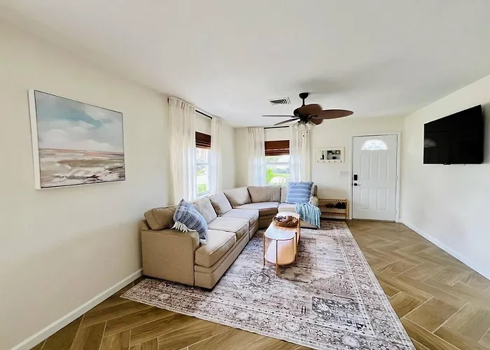 Nokomis Waterfront Unit Walk To The Beach And Dining