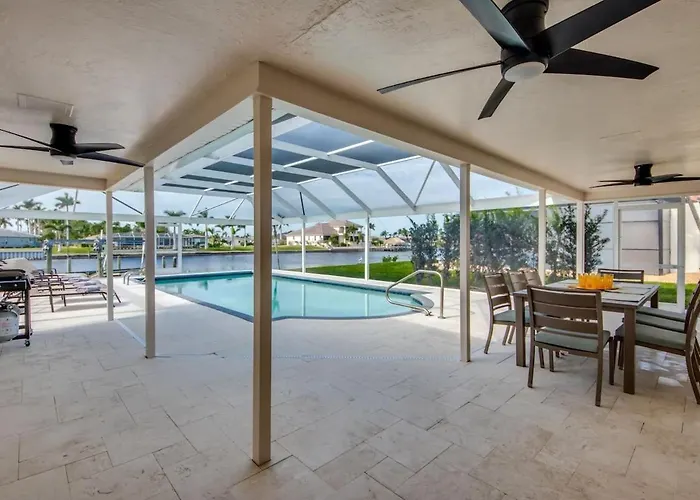 Riverview At Dolphin Drive With Stunning Sunsets And A Short Walk To The Beach