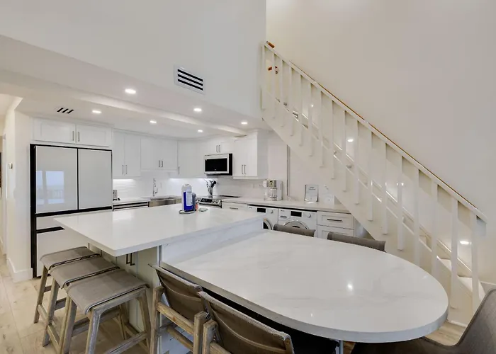 2535 Beach Villa- Captiva Four Bedroom Executive Penthouse Residence