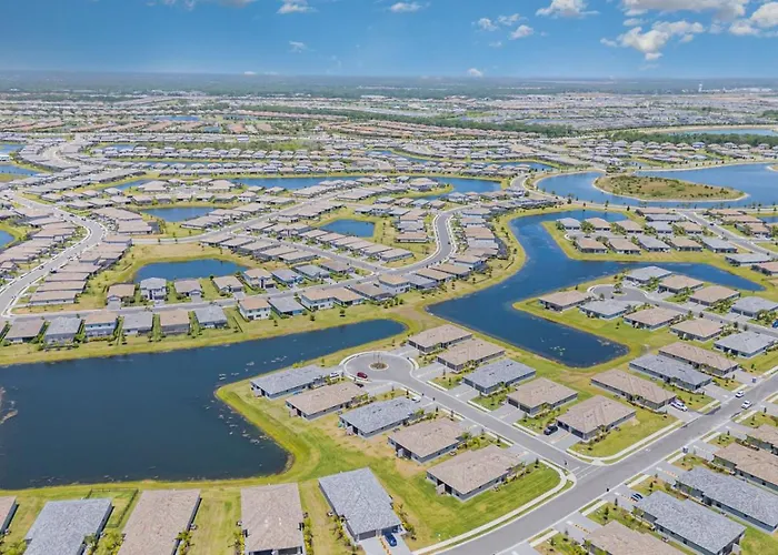 Welcome To Your Dream Condo In Lorraine Lakes Lakewood Ranch