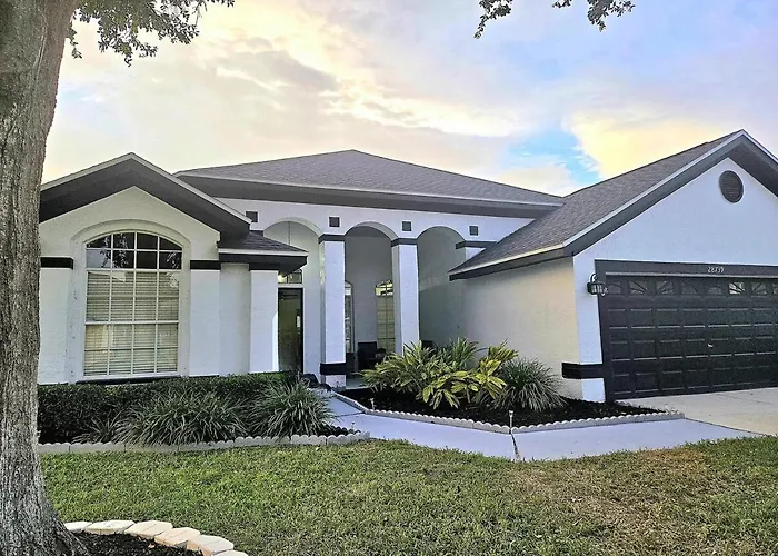 Pool House Best Location In Wesley Chapel