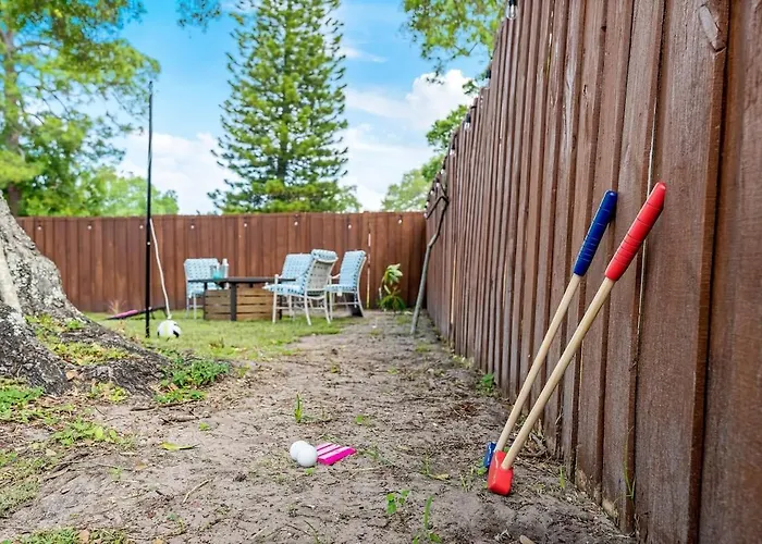 Private Pool 15 Minutes To The Beach & Downtown Saint Petersburg Florida