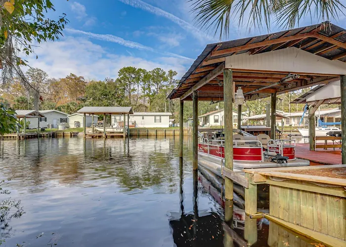 'Dunns Creek Lodge' - Private Boat Ramp!
