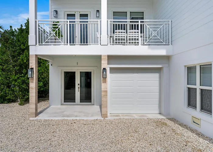 Ocean Views With Secret Speakeasy Bbq Patio Dock Pool 3Br With Private Bathrooms