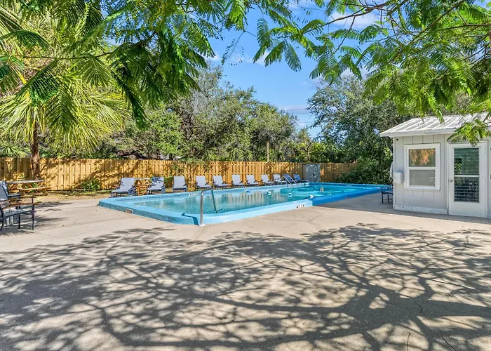 Oak Grove Escape On The Beach At Resort With Pool, Kayaks, Tennis, And More!
