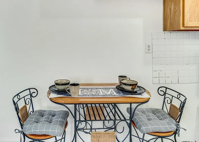 Wooded Couple'S Retreat W/ Lanai In Interlachen