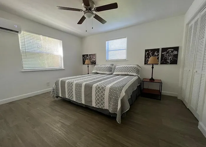 Cozy One-Bedroom Beach Apartment On Singer Island