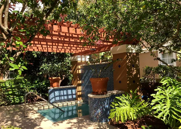 Bright Condo At The Yacht Club Aventura 4404