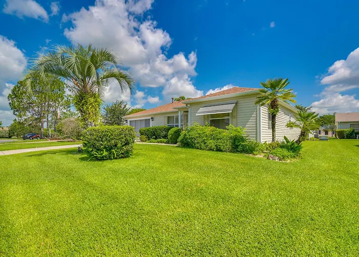 Home In The Villages W/ Lanai & Private Hot Tub!
