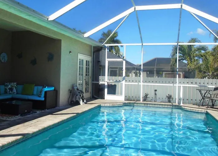Family Friendly - Private Pool - Sleeps 10