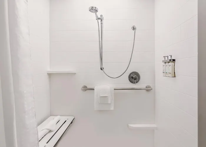 Holiday Inn Express & Suites Ormond Beach - North Daytona By Ihg