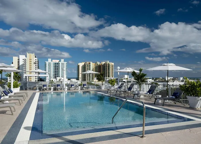 Courtyard Miami Beach South Beach