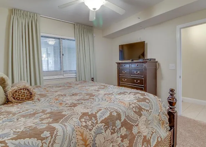 Emerald Beach Resort 1826
