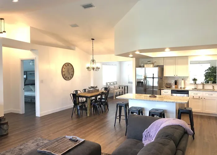 Beautiful Home Across The Street From Lake June!
