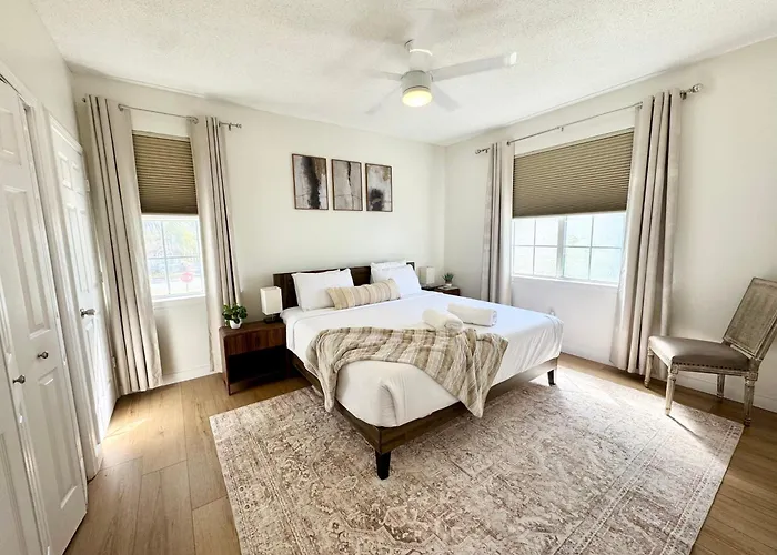 Sunny Escape In Miramar Beach