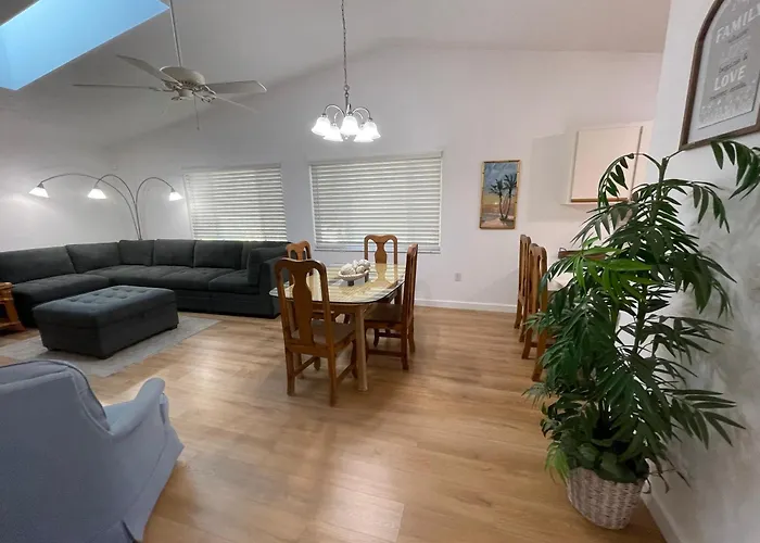 Stylish Budget Friendly Retreat!