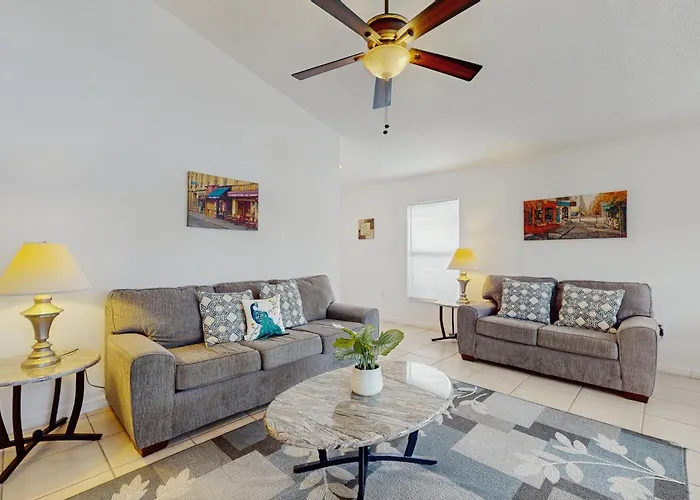 Charming Home With Private Pool And Space For The Whole Family