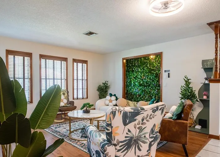 4Bd & 2Bth Near Daytona And New Smyrna