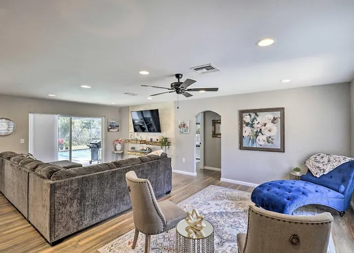 Elegant Coastal Oasis Near Beaches & Private Pool
