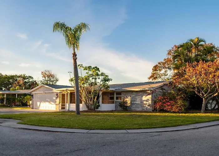 Coastal Family Escape With Private Pool Near Beaches