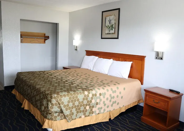 Crossroads Inn