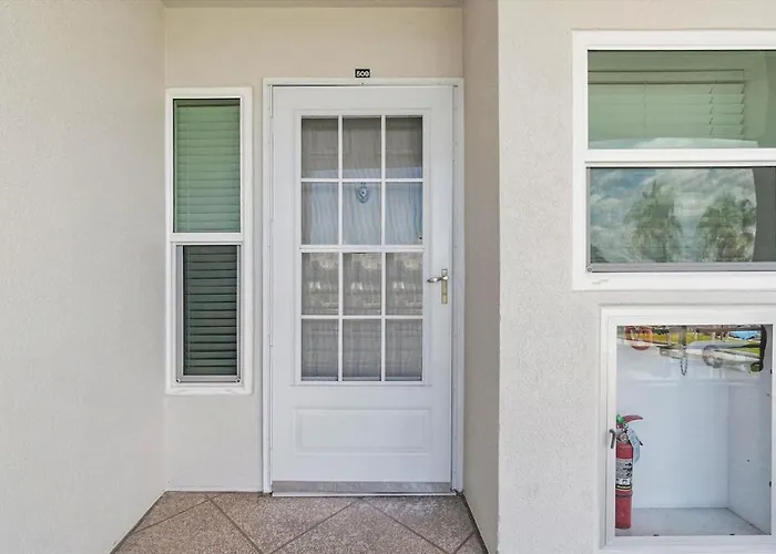 Top Floor Corner Unit Bahia Vista 8 509