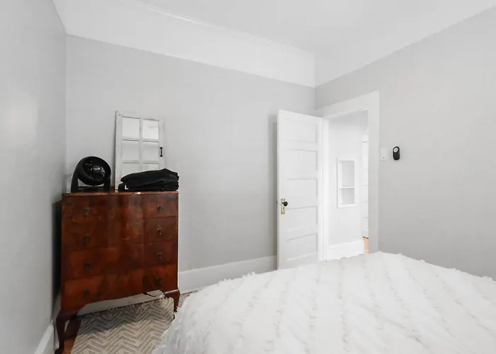 Saracasa - First Floor House 2Br/1.5Bath