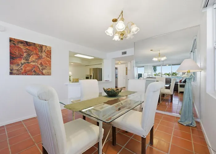 Bahia Vista New Listing 2Bd 2Ba