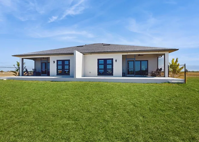 Greens And Golf Getaway- Units A And B