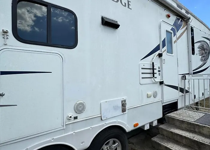 Snuggle Escape Rvcamper