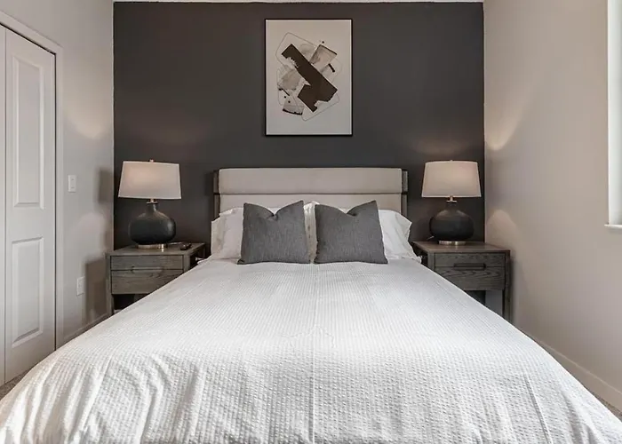 Landing Modern Apartment With Amazing Amenities