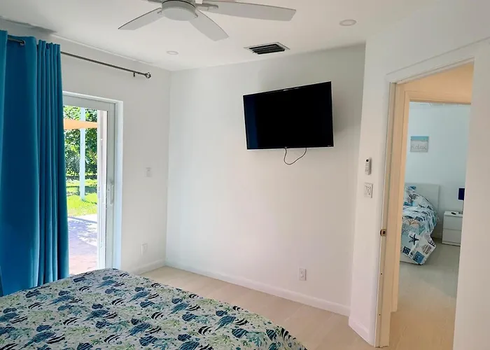 Seashell 2 - Your Beach Vacation!