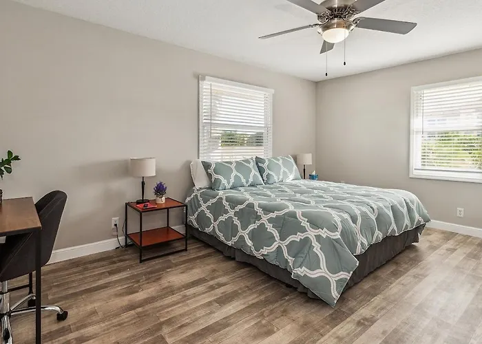2 Bed 2 Bath Beach And Pool Unit
