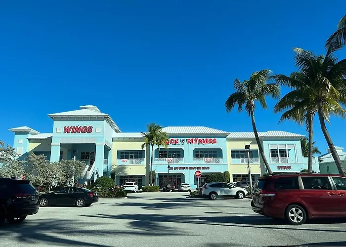 2 Bed 2 Bath Beach And Pool Unit