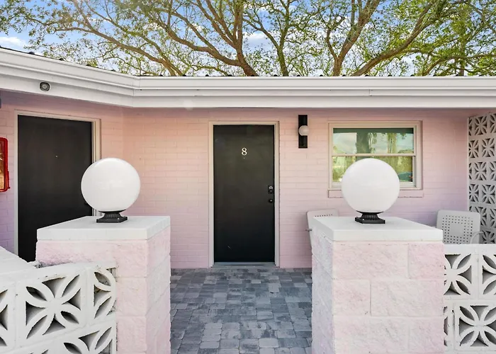 The Pink Flamingo