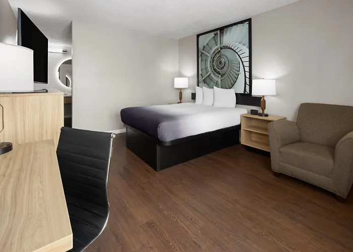 Super 8 By Wyndham Ellenton Bradenton Area