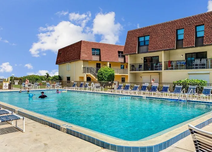 Cocoa Beach Club - Oceanfront Condos With Pool Next To Pier And Port Canaveral