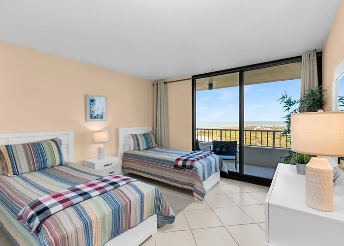 Stunning Beachfront Penthouse On 19Th Floor I Desirable Front Unit