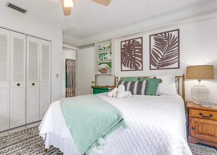 4 Mi To Jensen Beach Park: Family Home W/ Pool!