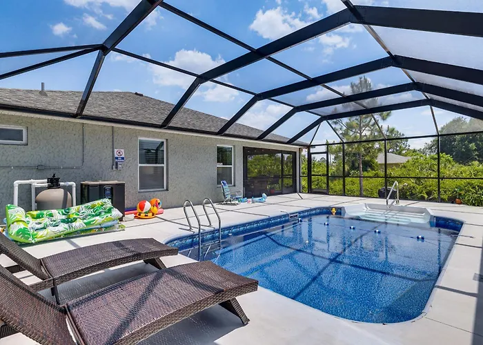 Fairways & Mlb Fun! Poolside Haven In Lehigh Acres