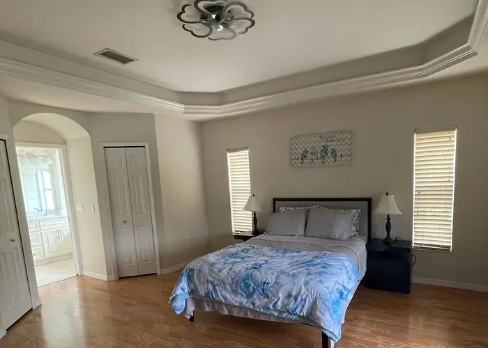 Pool Home In Englewood